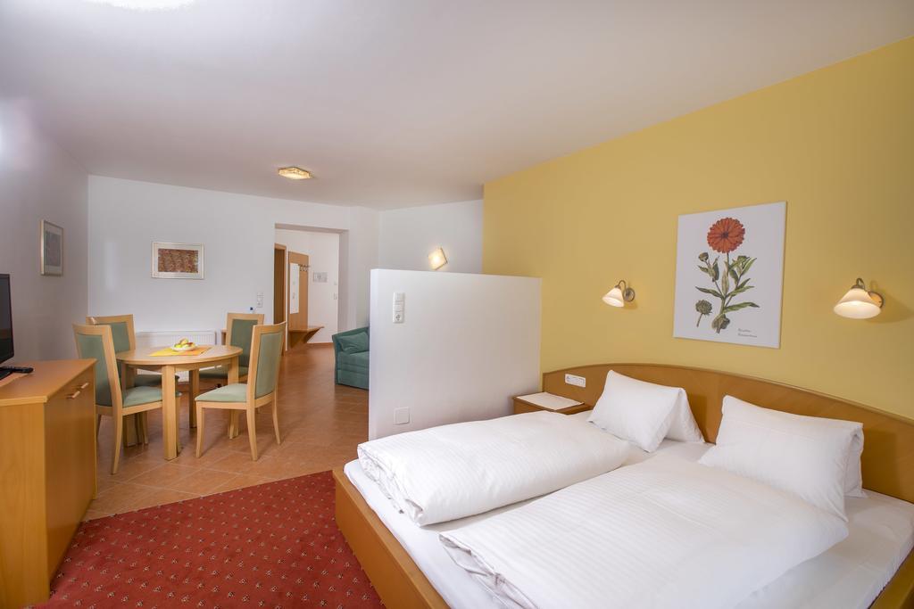 Garni Roesslhof Ξενοδοχείο Hollersbach im Pinzgau Δωμάτιο φωτογραφία